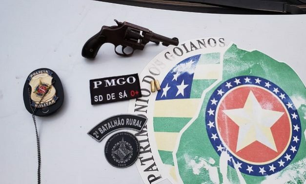 Após perseguição, PMDF e PMGO recuperam dois carros roubados e apreende revólver em Sobradinho