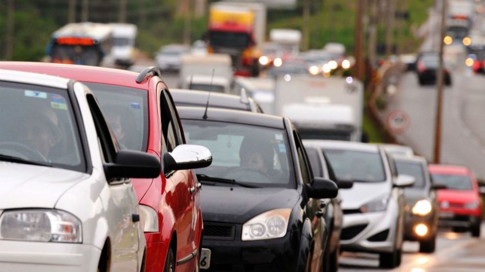 Metade dos brasilienses usam o carro para ir ao trabalho