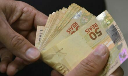 <strong>Salário mínimo sobe para R$ 1.302 em 1º de janeiro</strong>
