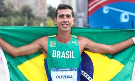 Caio Bonfim é campeão do circuito mundial de marcha atlética de 2023