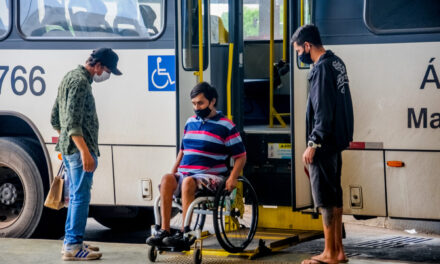 PcDs reclamam de falta de acessibilidade nos ônibus do DF