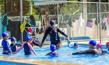 Projeto de Inclusão Socioesportiva abre 455 vagas para natação e hidroginástica